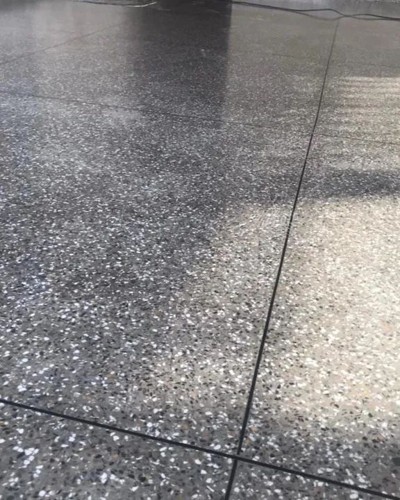 TRABALHAMOS COM PISO GRANÍTINA  APARTIR DE 100MTQ  70,00 REAIS