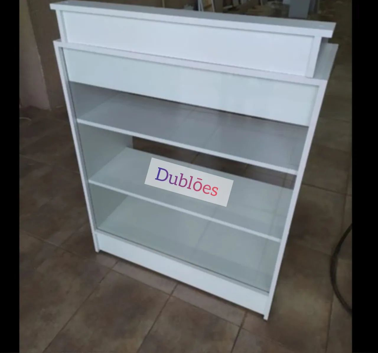 Balcão vitrine com caixa promoção da semana 