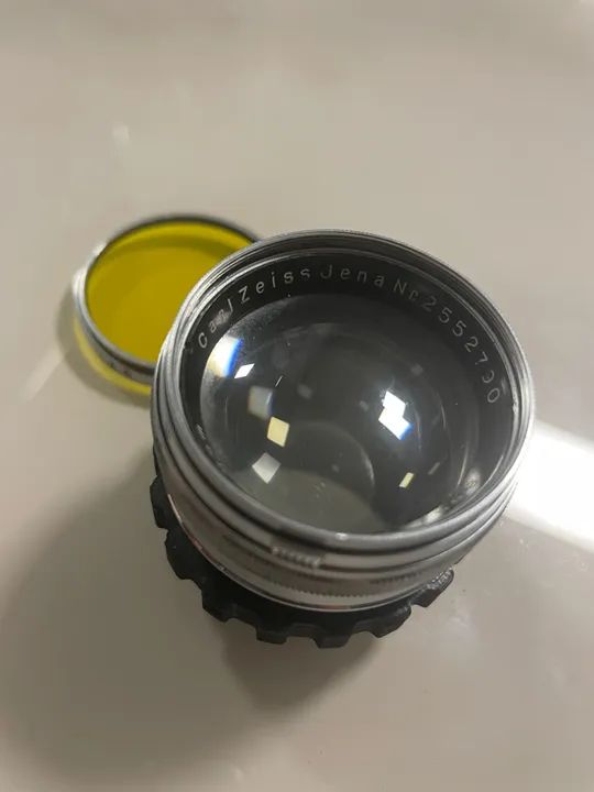 Lente Carl Zeiss Jena Nr 2552790 1:1.5 50mm com filtro e adaptador L39 - Foto 5