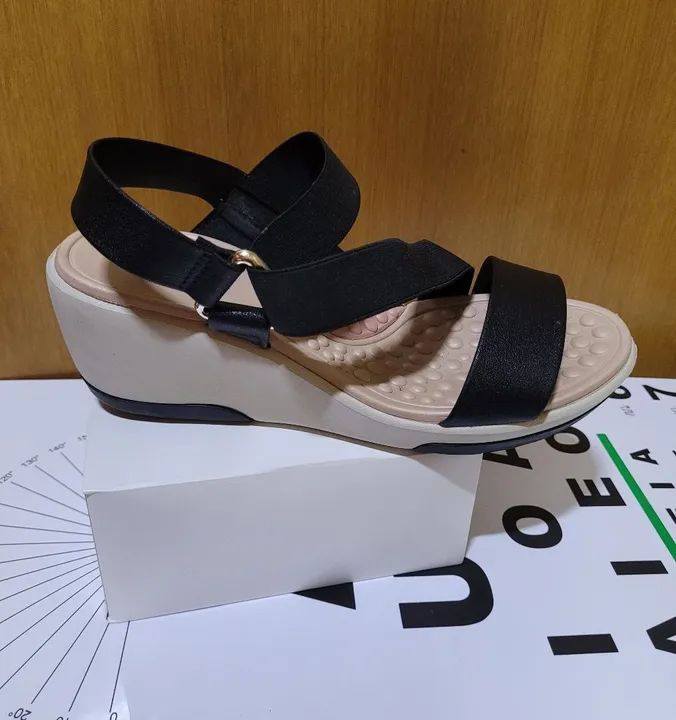 Vendo Sandália Anabela Modare. Elástico 36<br><br>Ortopédica Modare