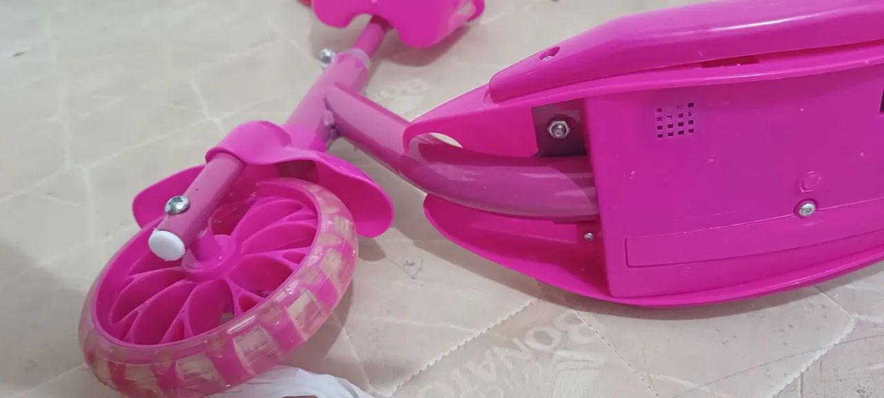 Patinete Infantil Frozen com Cesto novo  - Foto 6