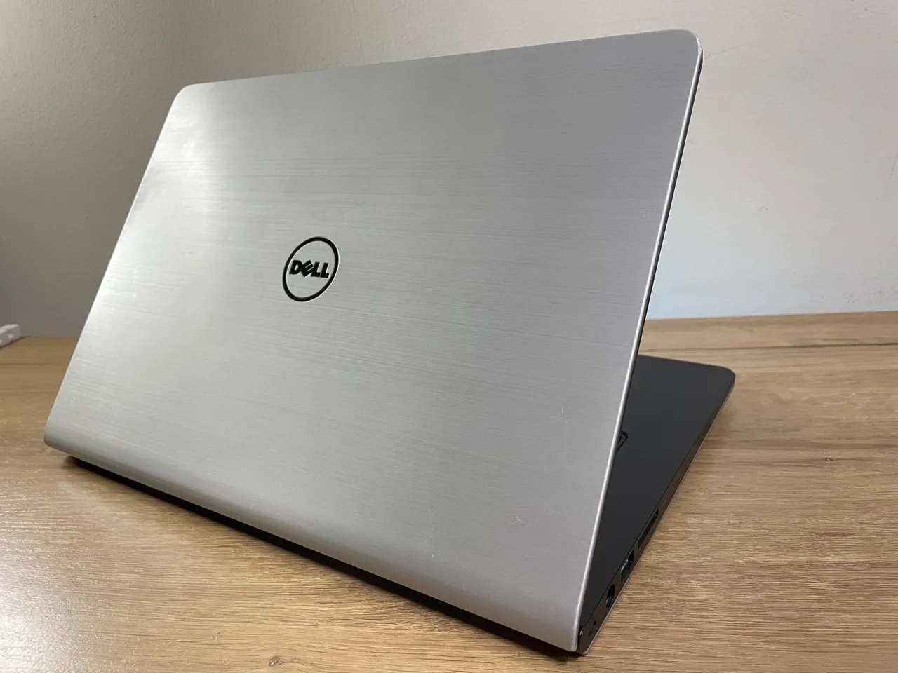 Notebook Gamer Dell 5457 i7 8GB 512GB SSD | Nvidia GeForce 4GB dedicada