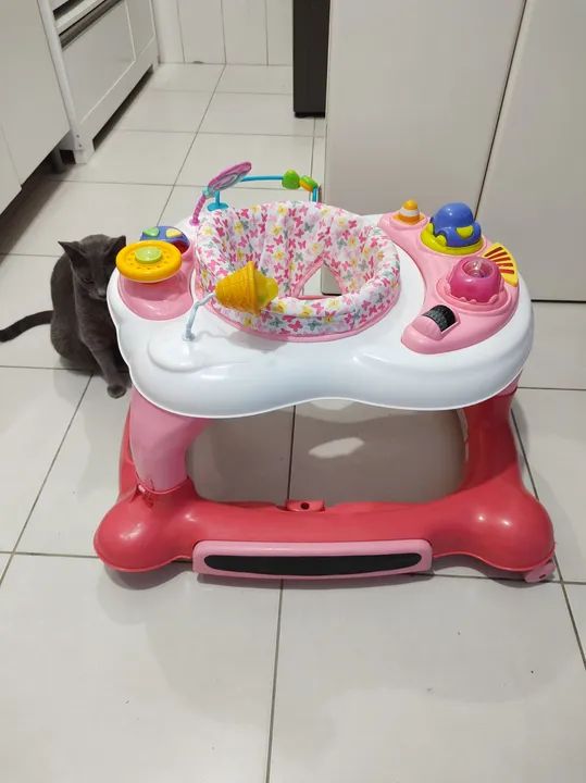 Andador Bebê com Brinquedos - Rosa