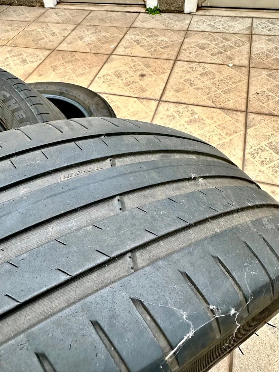 Pneu Michelin Pilot Sport 4 SUV - Foto 3