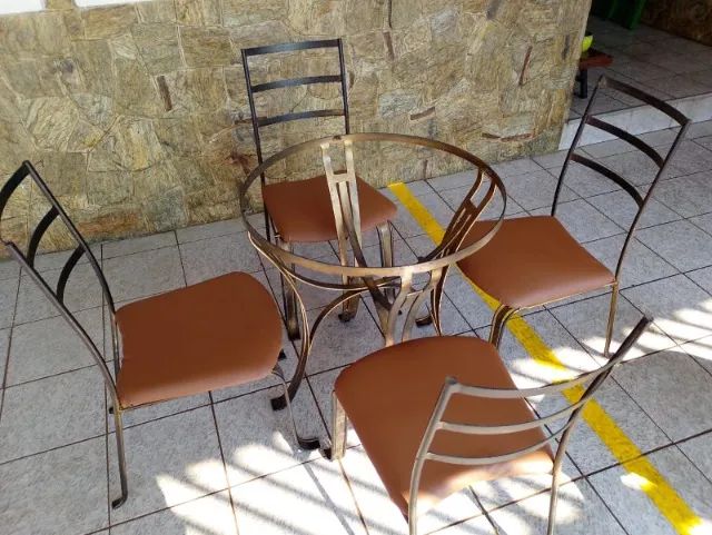 Mesa e 4 cadeiras - Foto 2