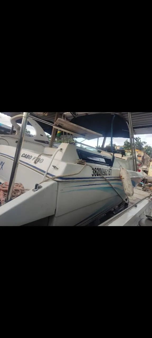 Lancha 25 pés até 12 pessoas diesel - Foto 2