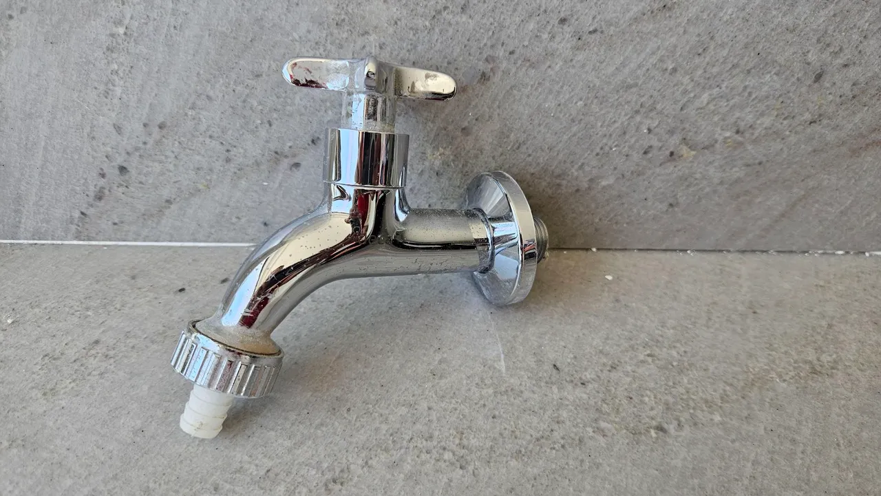 Torneira de Parede para Jardim e Tanque - Deca Flex
