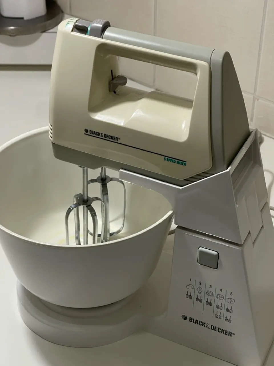 Batedeira Black & Decker 5 velocidades