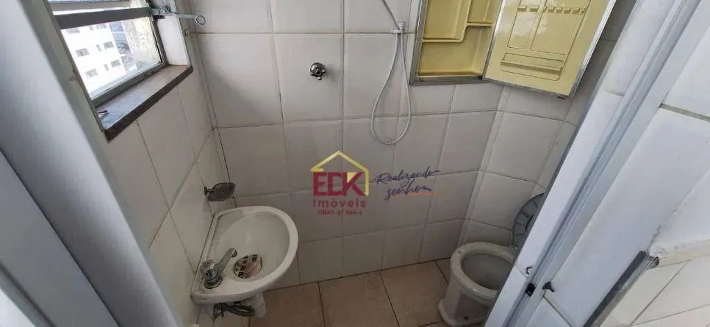 Apartamento com 3 dormitórios para alugar, 124 m² por R$ 2.590/mês - Centro - Taubaté/SP