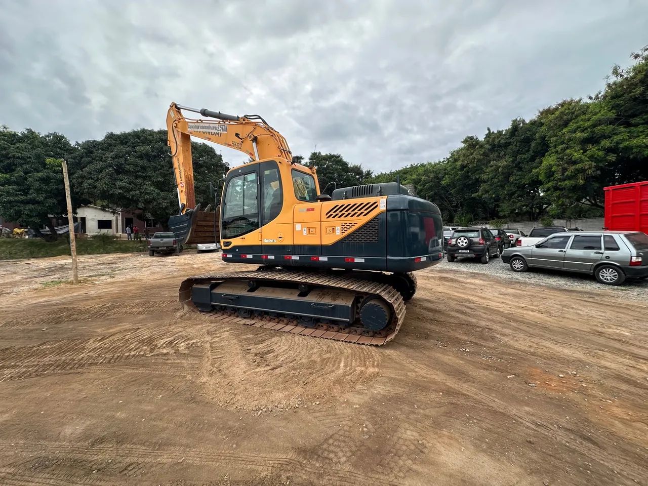 Escavadeira Hyundai 220 LC-9S 2018  - Foto 2