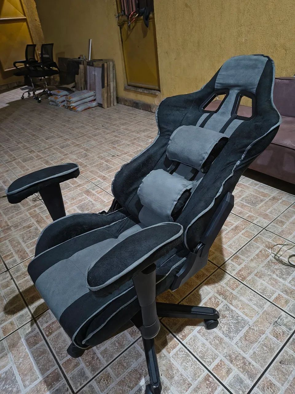 Cadeira Gamer Confortável estofado zero - Foto 4
