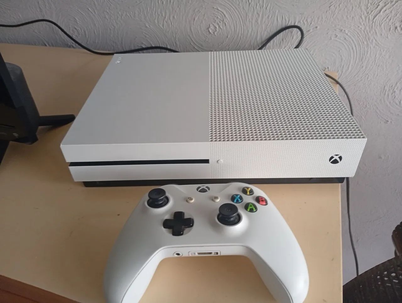 Vendo XBOX ONE S 1TB - Foto 3