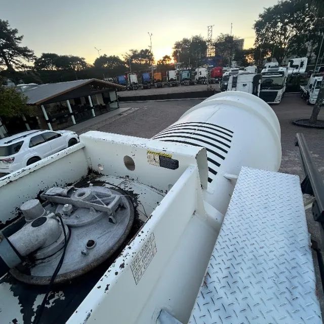 Carreta Bitrem 9 Eixos Bitrenzao Tanque Aço Randon Ano 18/19 - Foto 11