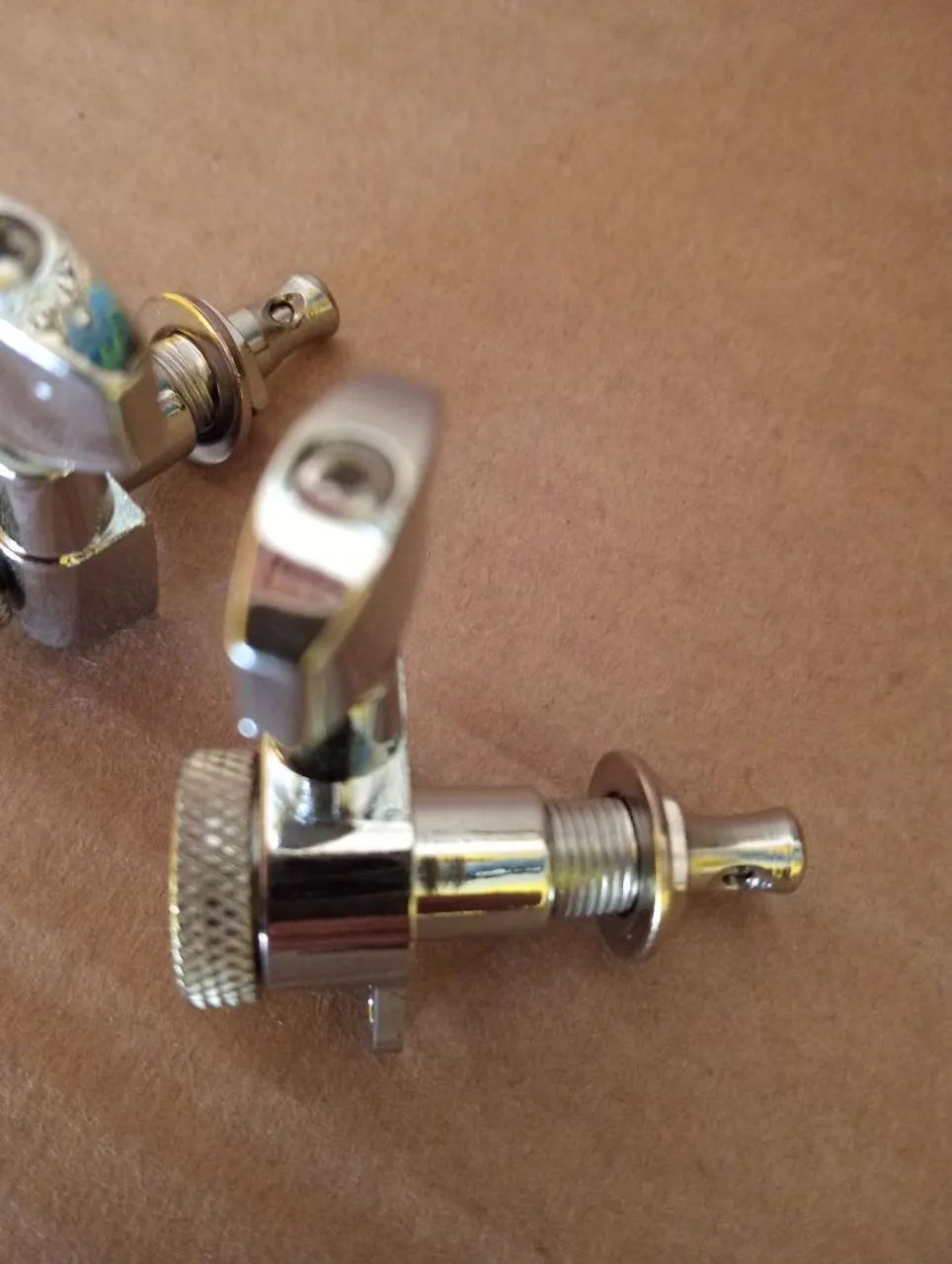 Tarrachas para guitarra 3+3 com trava - Foto 3