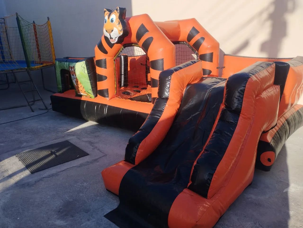 Temos vários modelos de brinquedos infláveis, pula pula de vários tamanhos, - Foto 3