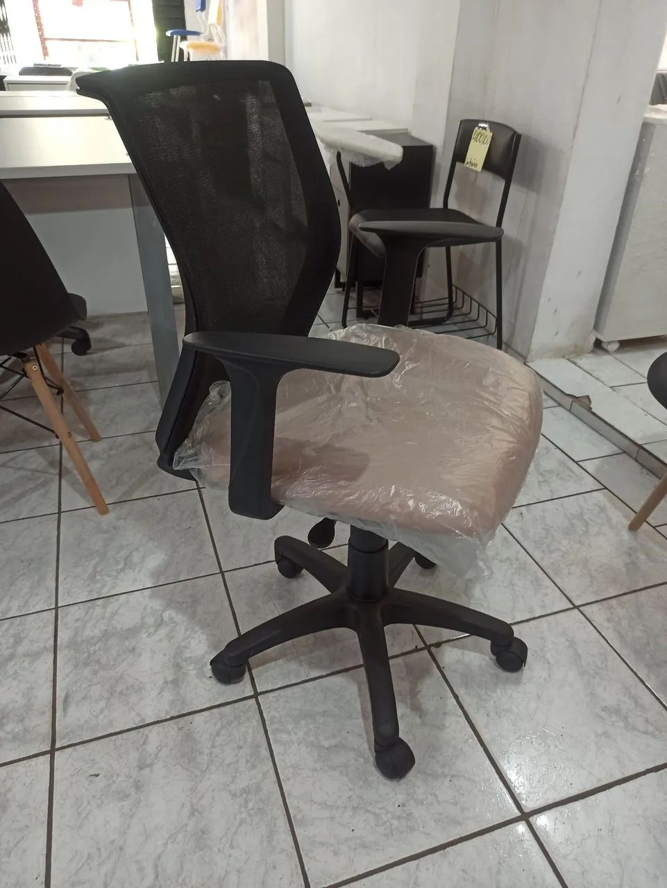 Cadeira giratória para computador  - Foto 3