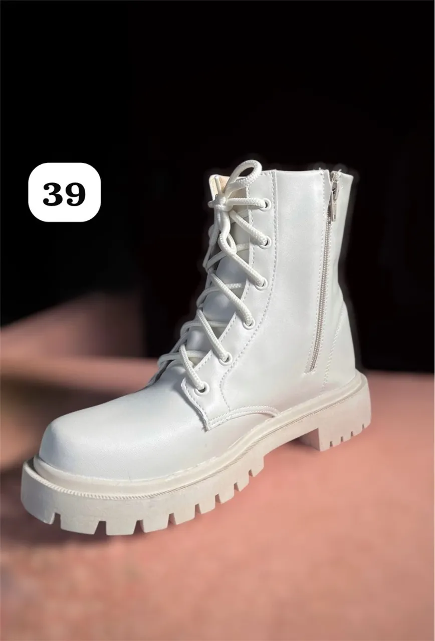 Bota Feminina off White - 39