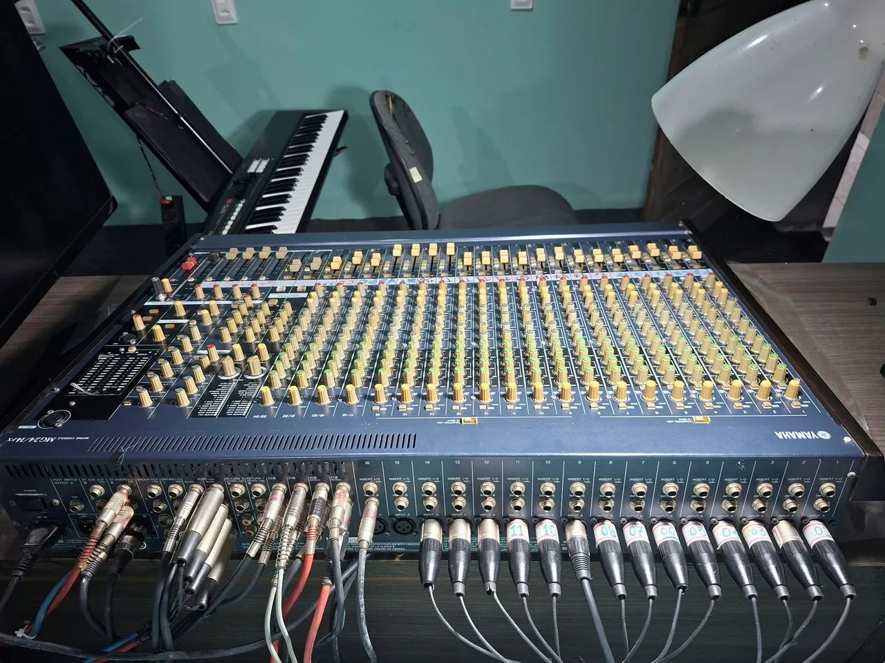Vendo Console analogica Yamaha, modelo: MG24/14fx - Foto 2