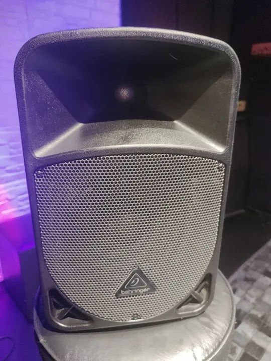 Caixa Behringer Eurolive B108D