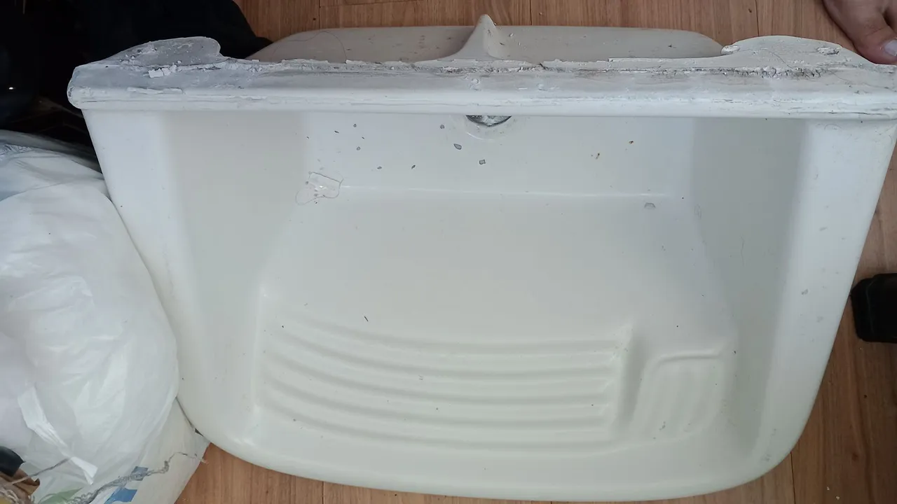 Tanque cerâmica