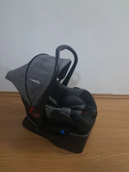 Carrinho de Bebê e Bebê Conforto - Completo e em Ótimo Estado! - Foto 4