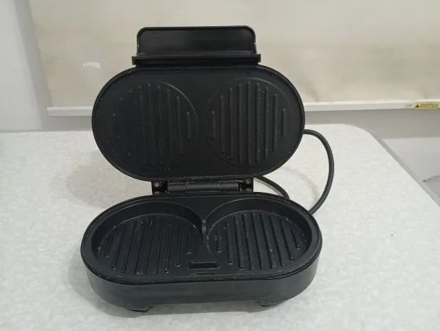 Sanduicheira Grill Britânia Gourmet Burger - Usada 3 vezes apenas! - Foto 3