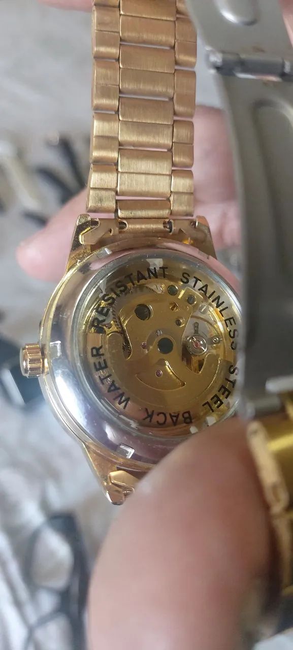 Relógio Masculino Dourado com Mecanismo Visível e automático. - Foto 3