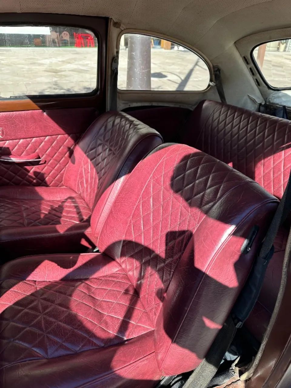 Fusca 1974, alinhamento impecável, interior novo em couro, terceiro dono, todo revisado.  - Foto 4