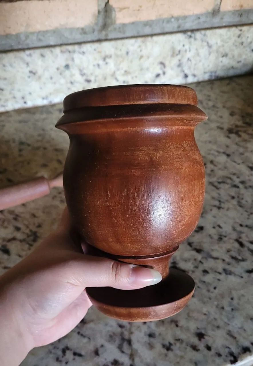 Antigo Pilão entalhado com socador - Foto 3