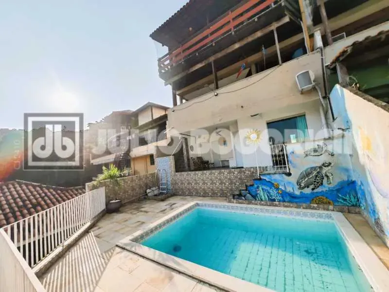 Ilha do Governador - Jardim Guanabara - VENDA - Casa Duplex - 4 Quartos (2 Suítes) - 2 Vag