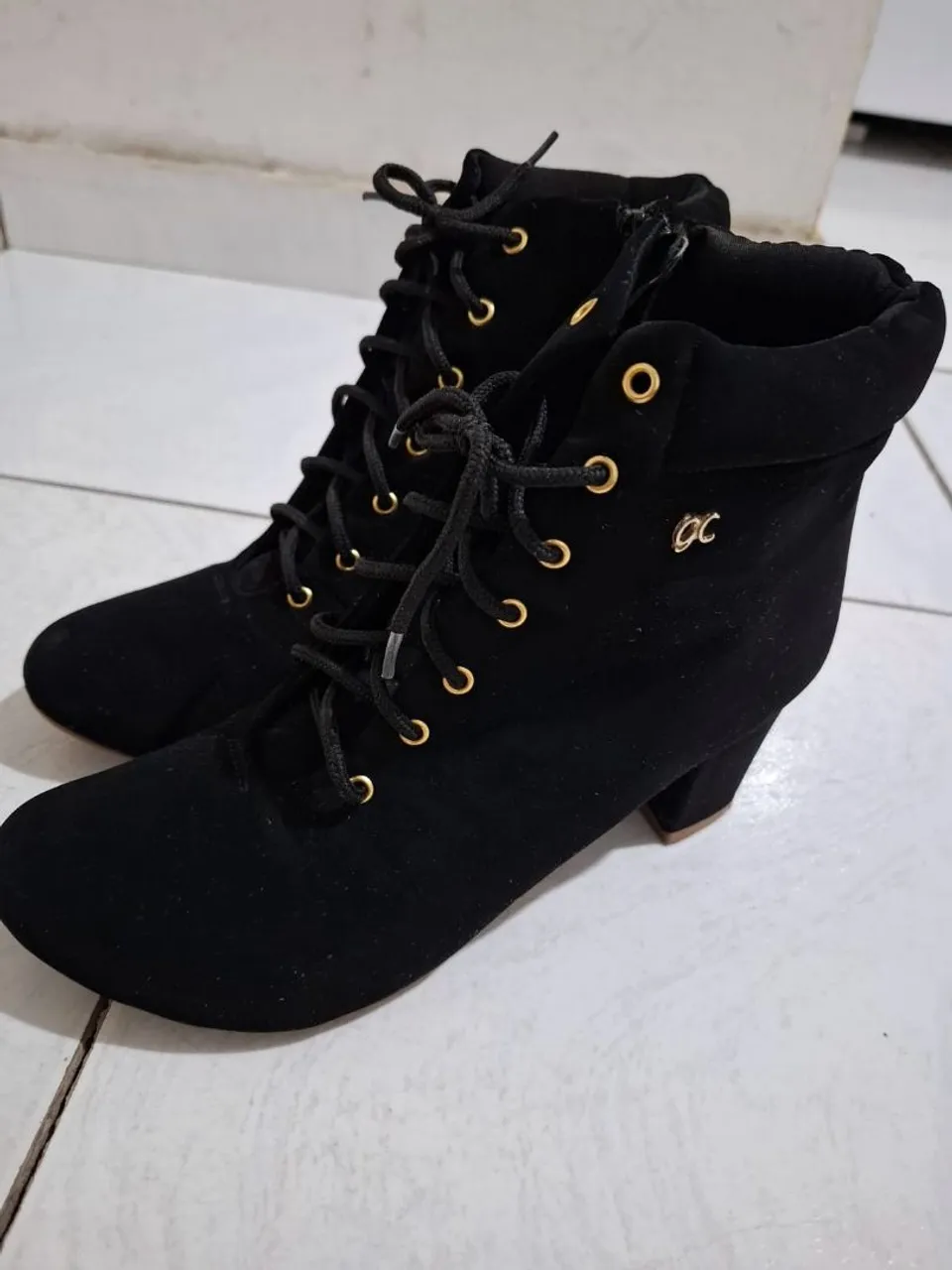 Bota Feminina Coturno Preta com Salto