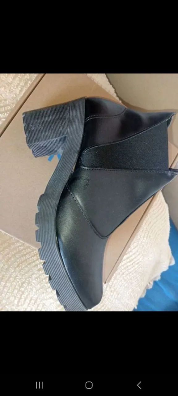 Botas de couro pretas com salto bloco - Foto 3