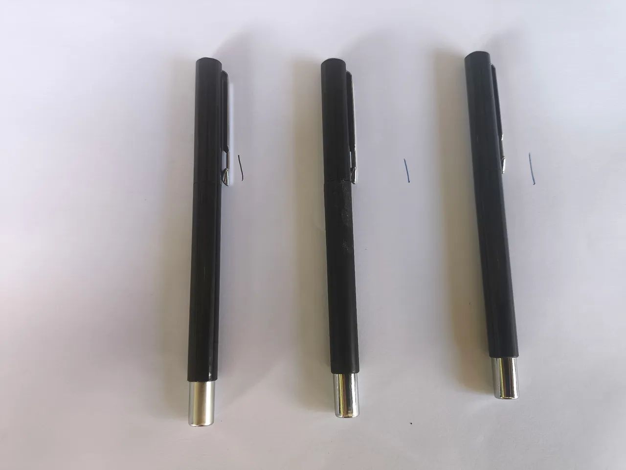 3 canetas rellerbool Vector  - Foto 2