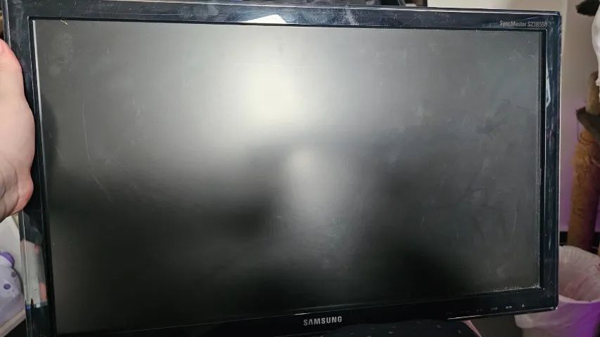 Monitor Samsung Syncmaster S23b550v - Foto 2