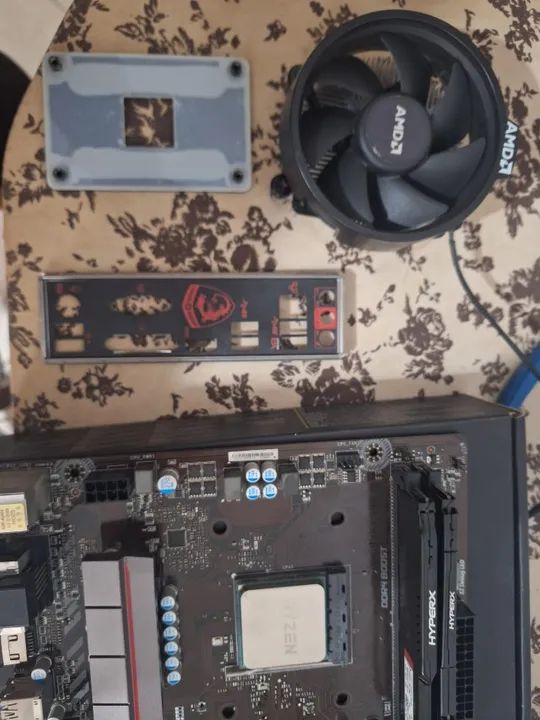 Kit Ryzen 5 2600 + 8x2gb kingston ddr4 2400mhz + A320M granade MSI - Foto 4