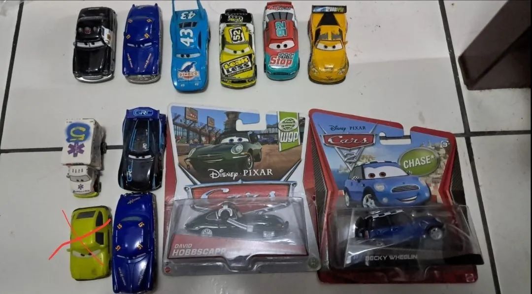 Carros Disney Pixar - lote de miniaturas (vendo separadamente)