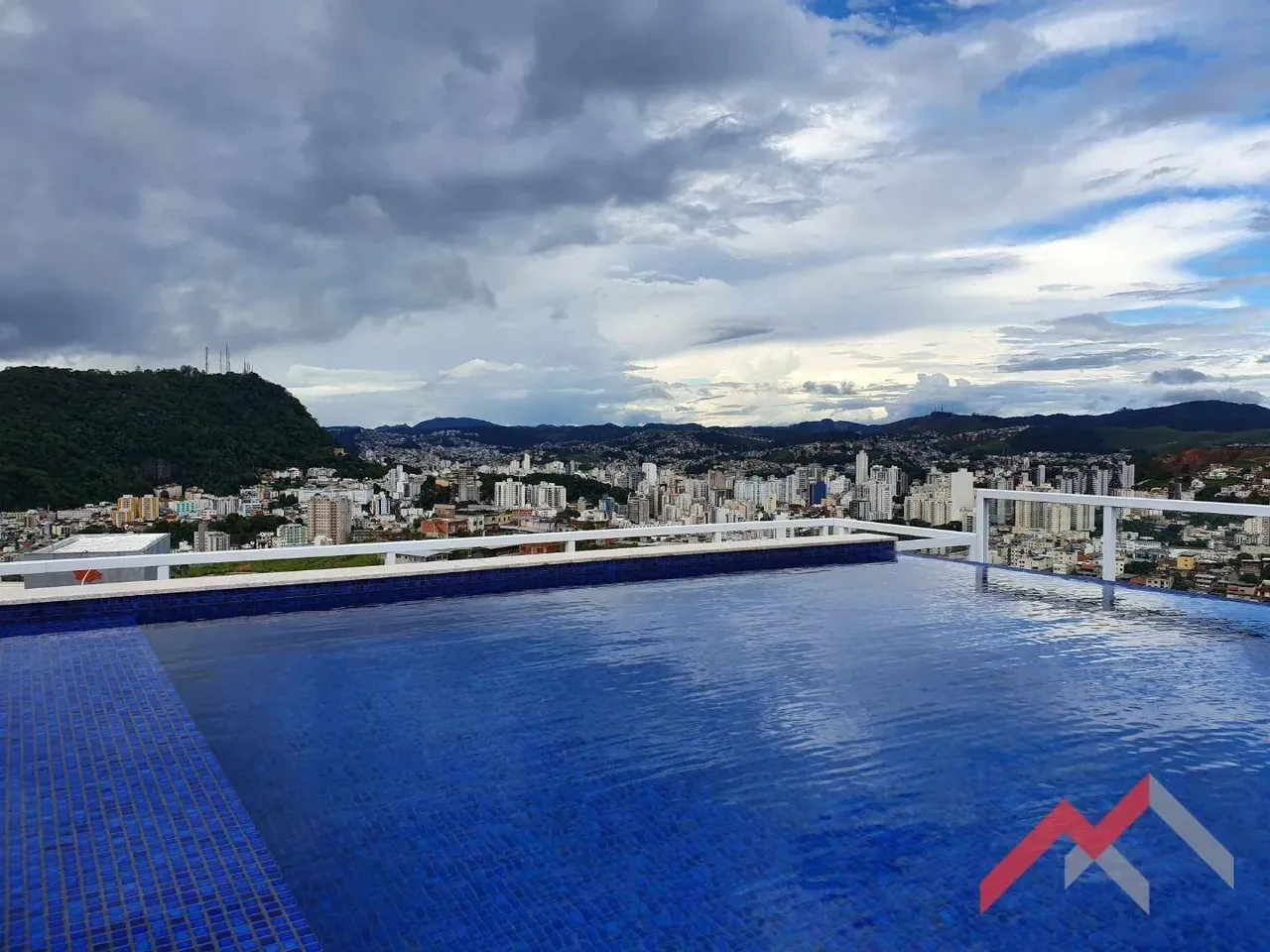 Studio com 1 dormitório para alugar, 33 m² por R$ 1.880,00/mês - Estrela Sul - Juiz de For