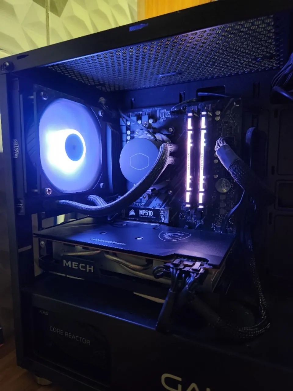 Computador Gamer com RX 6750XT e Ryzen 5 5600X - Excelente Estado