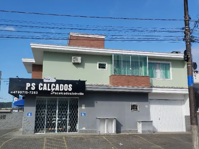 Sobrado mais 2 germinados 