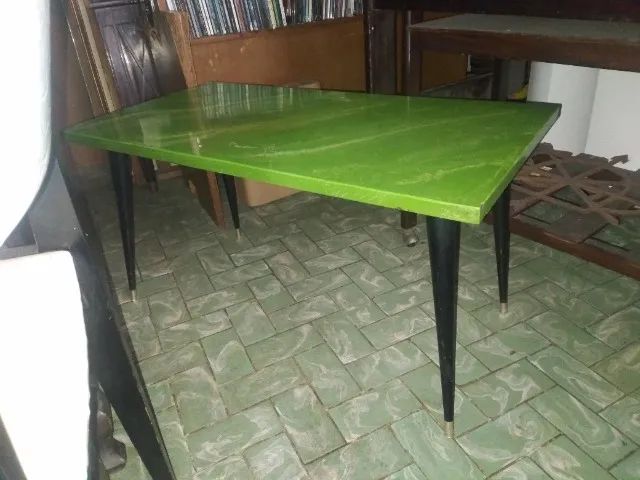 Mesa pé palito anos 60...