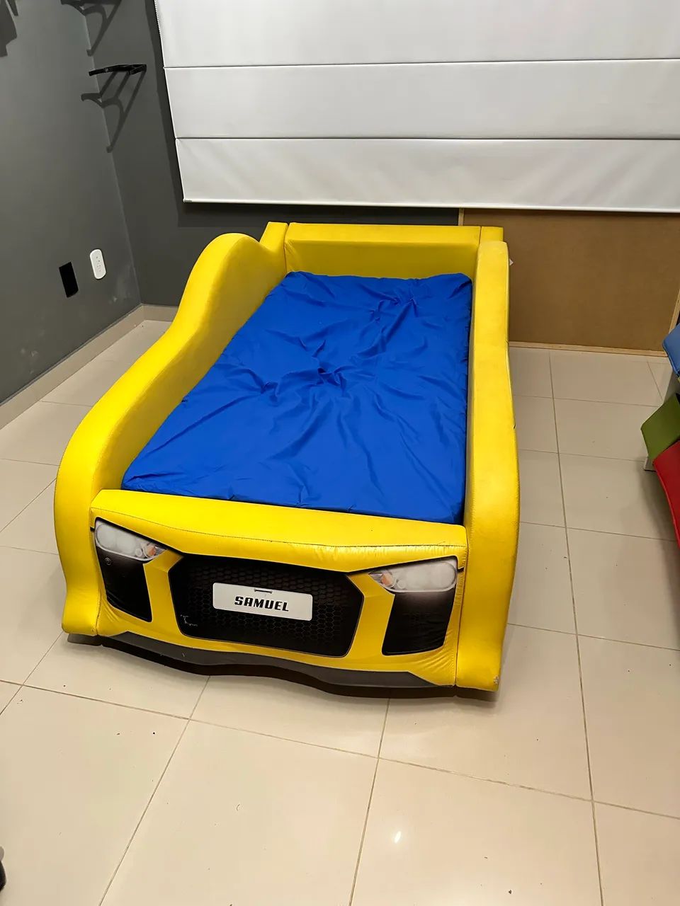 Cama infantil carro
