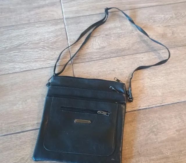 Bolsa Tiracolo Preta - DESAPEGO
