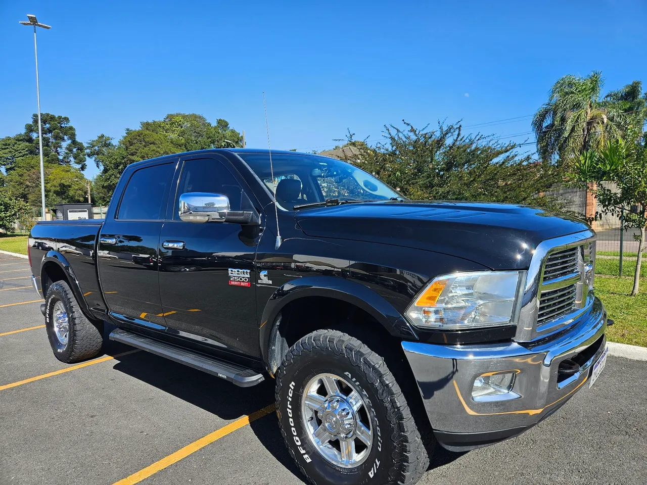 RAM 2500 LARAMIE