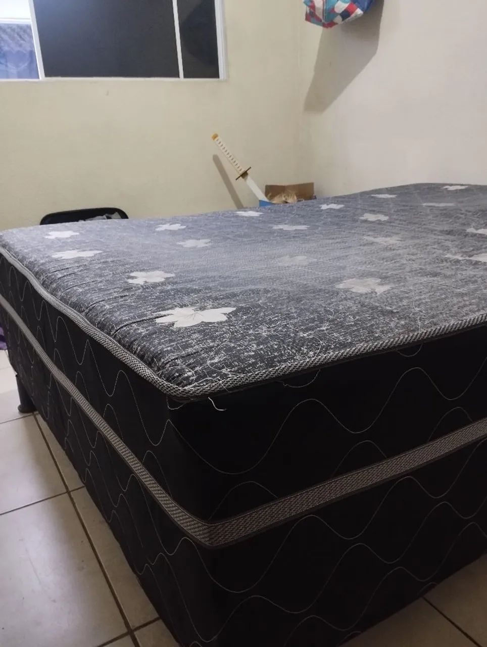 Cama Box de Casal Floral Cinza - Foto 3