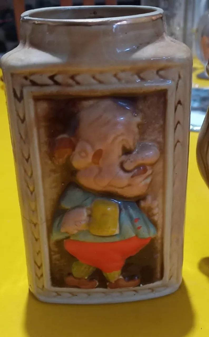 Caneca Chopp Antiga Stein Cerâmica Relevo Boneco Cervejeiro Tankard