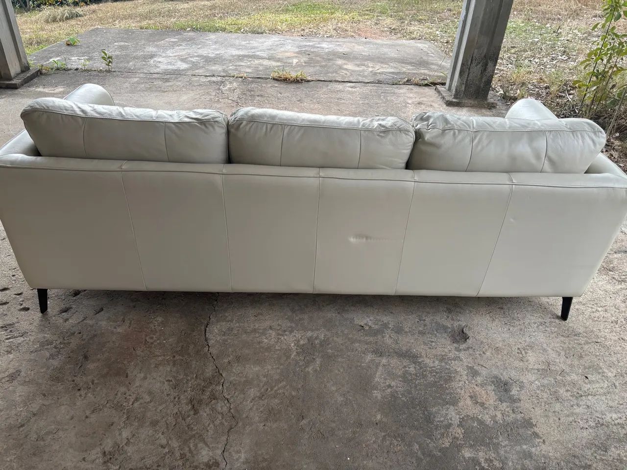 Sofá 3 Lugares Branco de Couro Natural Legítimo 100% Offwhite - Foto 2