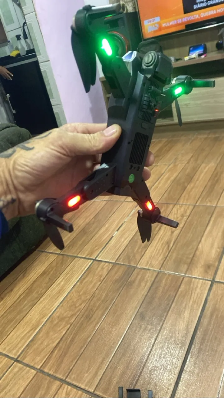 Drone com câmera e fácil de pilotar