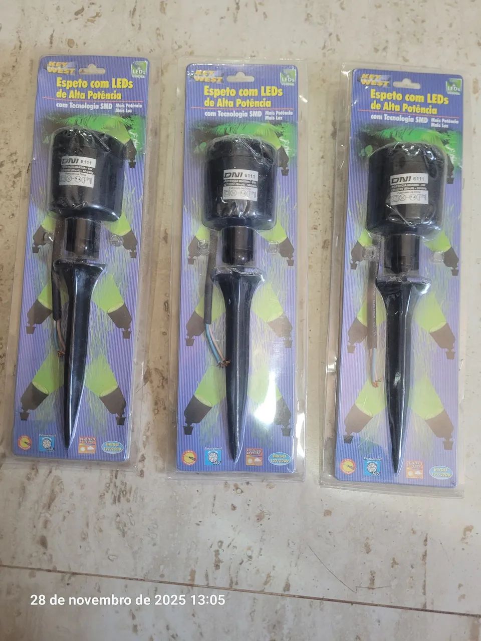 Kit 3 Espetos LED 12 Leds Alta Potência Verde - Jardim/Decoração - Foto 2