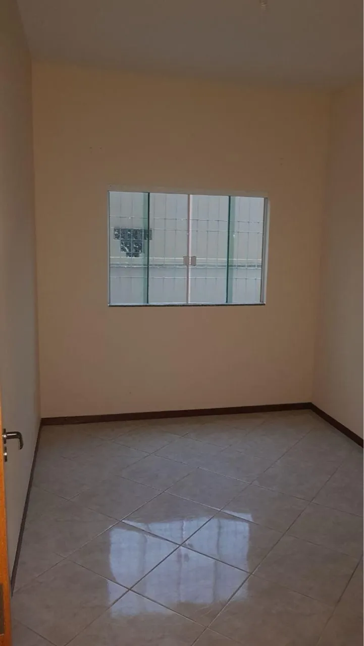 Aluga-se apartamento