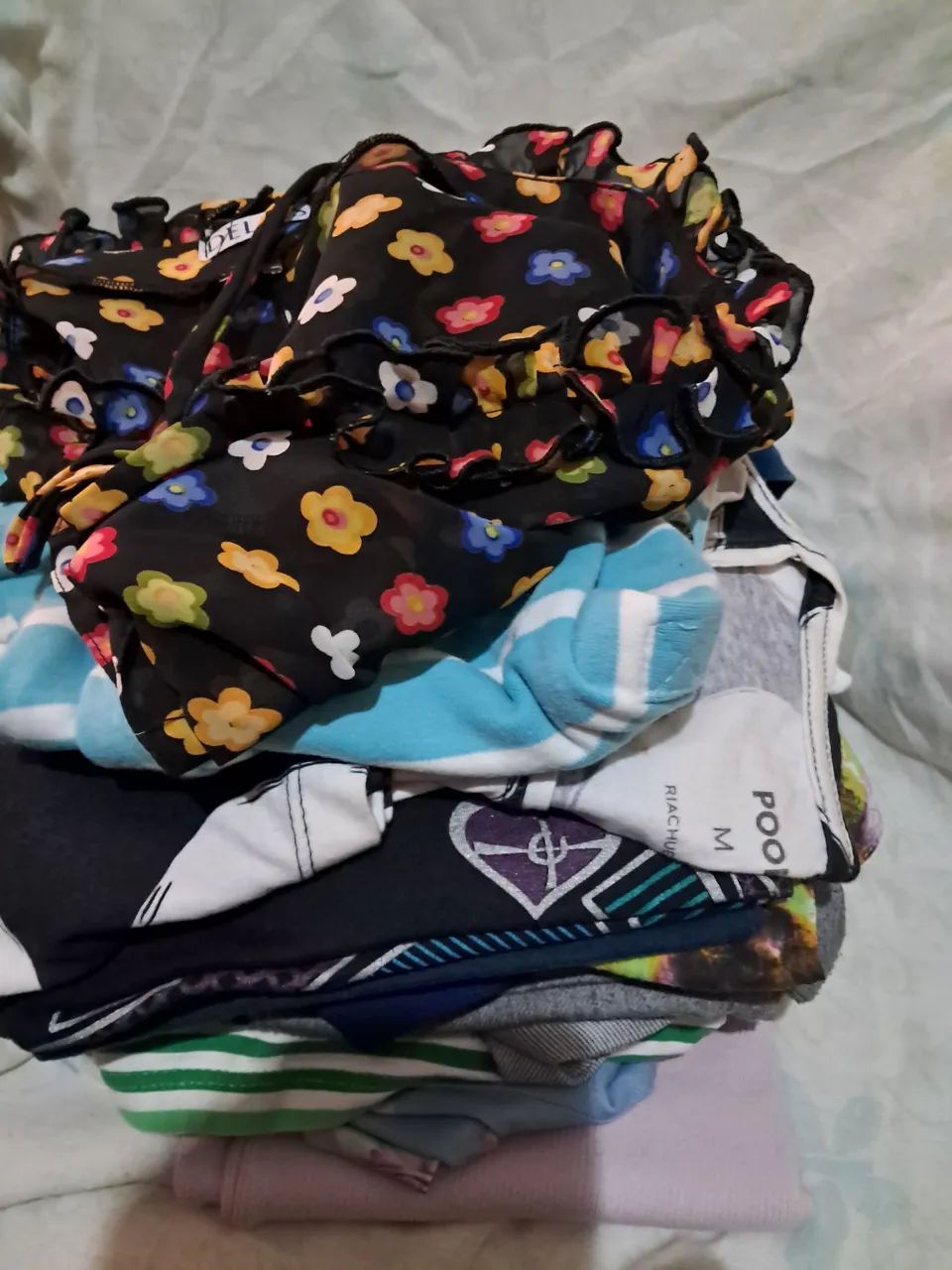 Lote de blusas - Foto 2